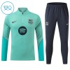 Dječji Barcelona Sweatshirt Za Trening Četvrt Zip 2026-27 Zelena Dječji Barcelona Sweatshirt Za Trening Četvrt Zip 2026-27 Zelena